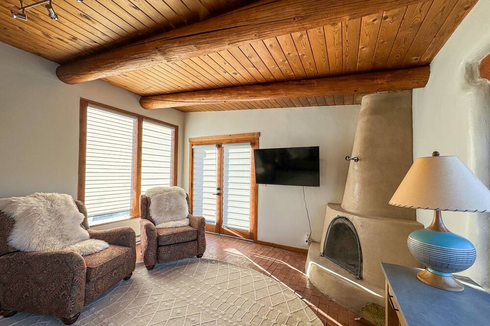 Photo of Livingroom in Taos