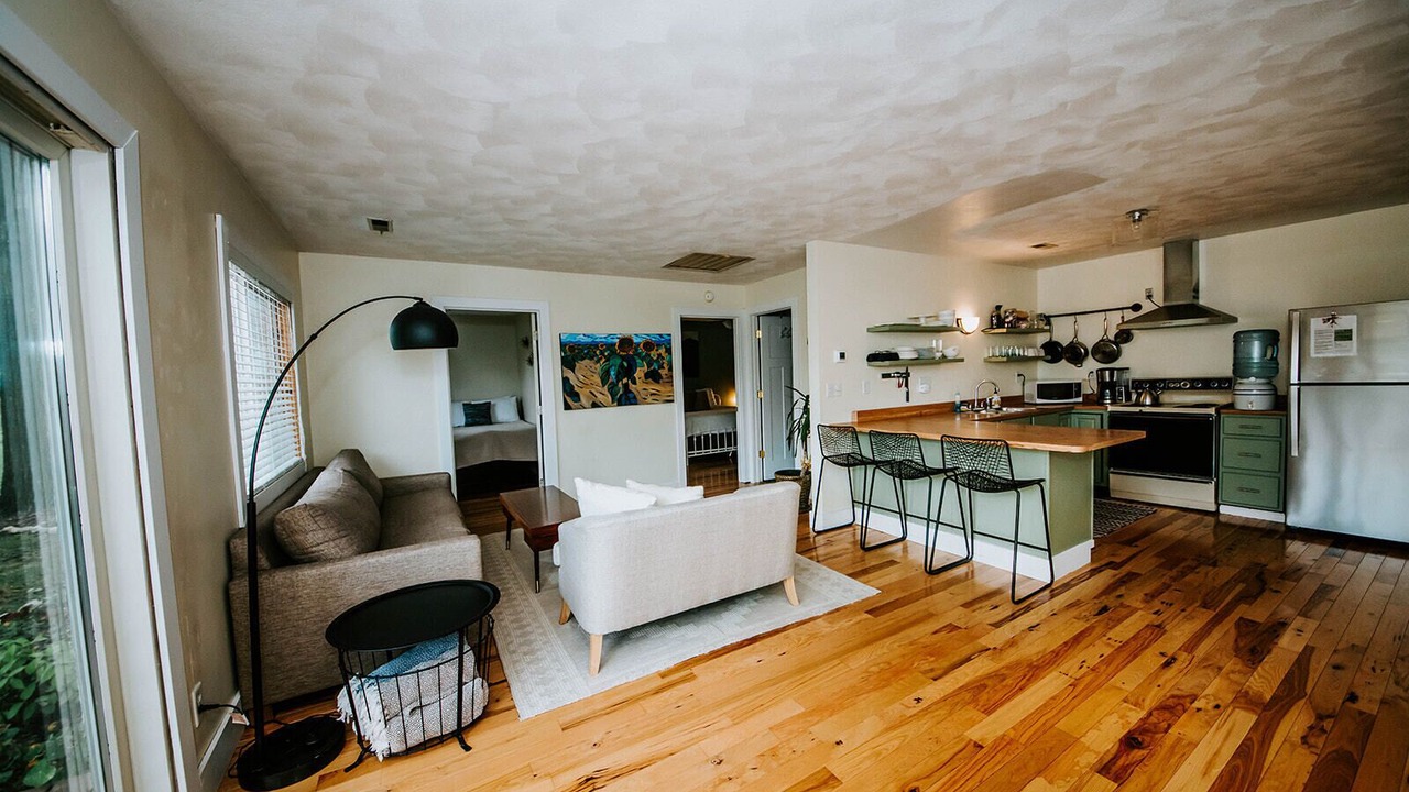 Photo of Livingroom in Battle Creek