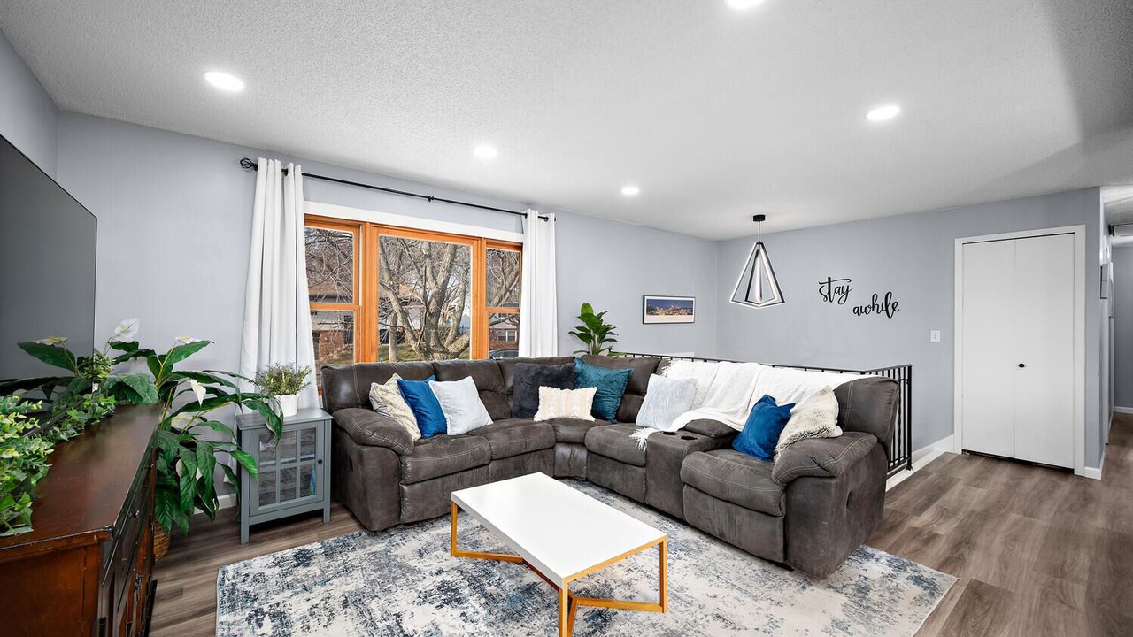 Photo of Livingroom in Maple Grove