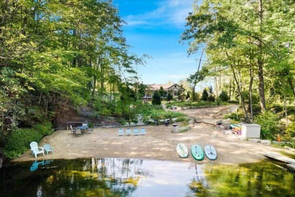 Photo of Outdoor in Milford
