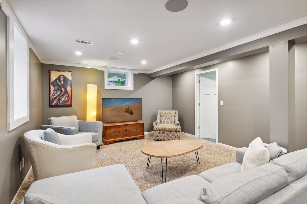Photo of Livingroom in St. Louis Park