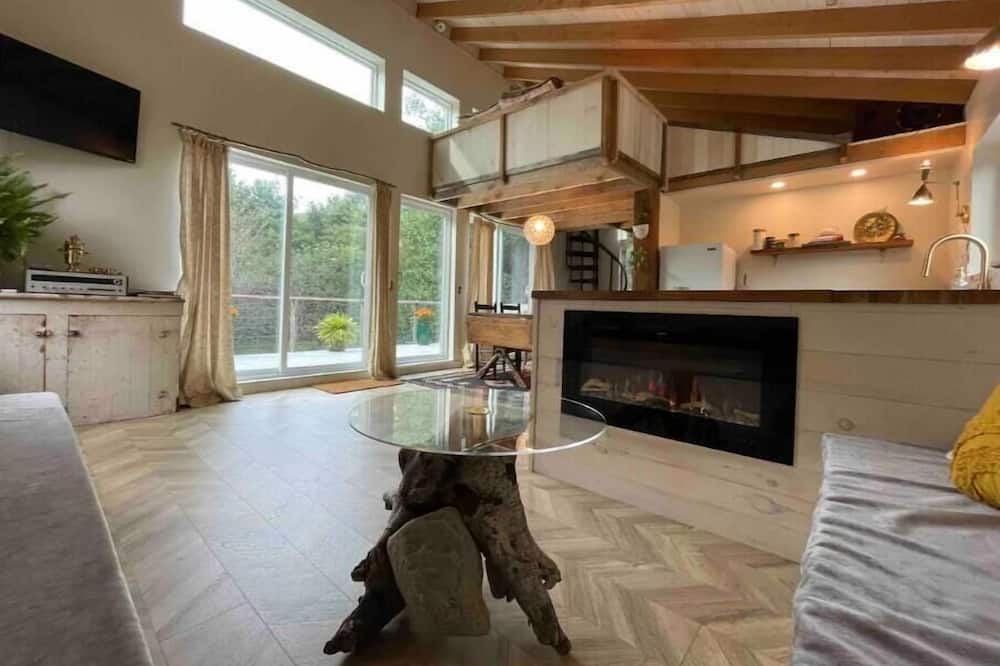 Photo of Livingroom in Huntington