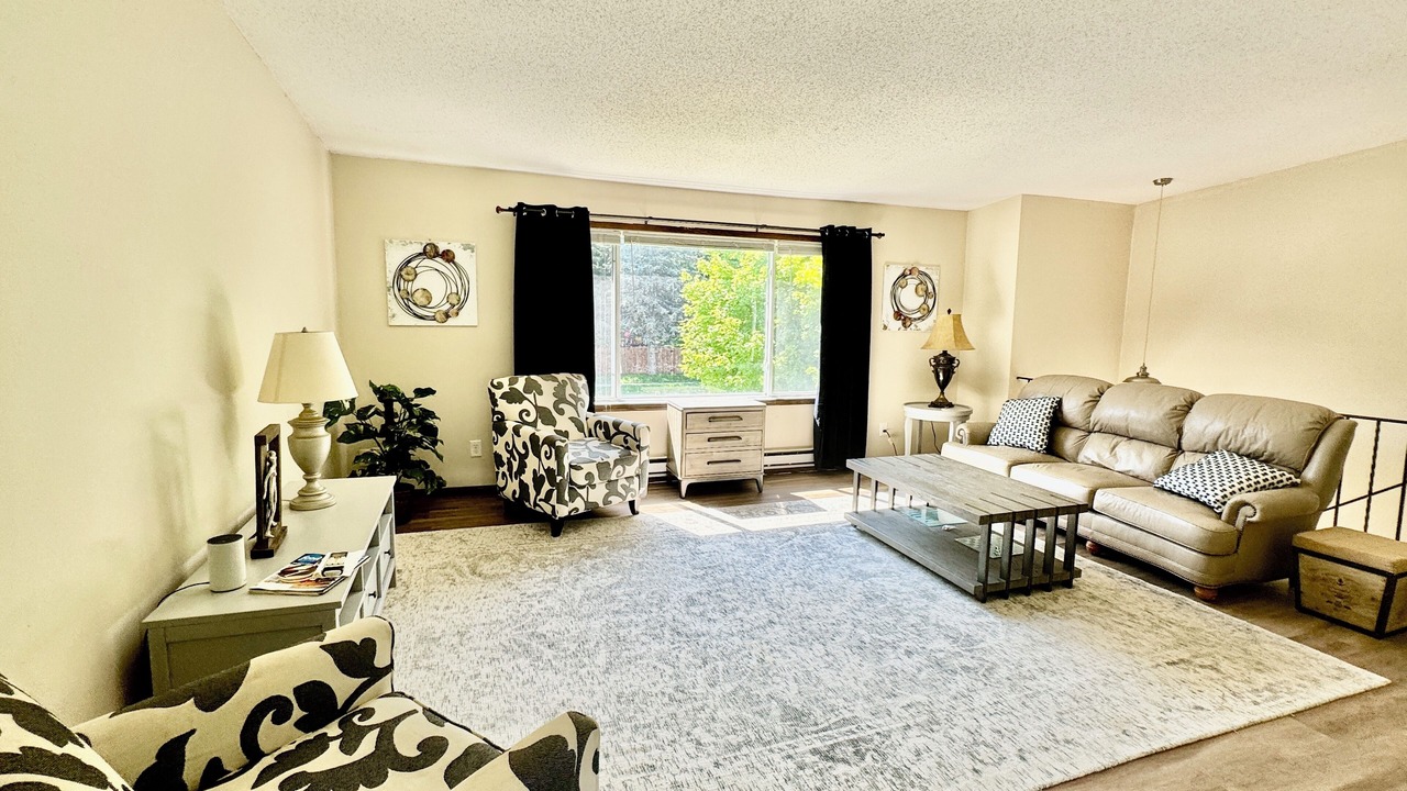 Photo of Livingroom in Minneapolis - St. Paul