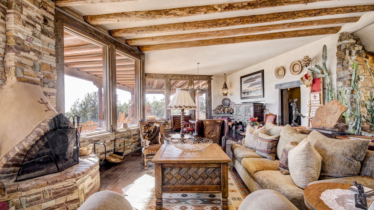 Photo of Livingroom in Las Campanas