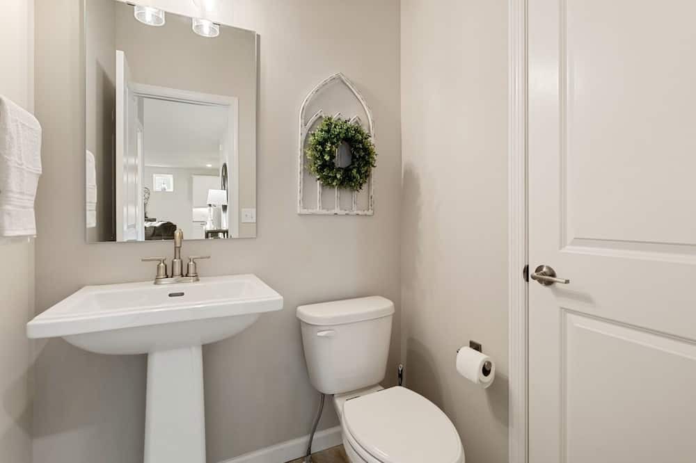 Photo of Bathroom in Blaine
