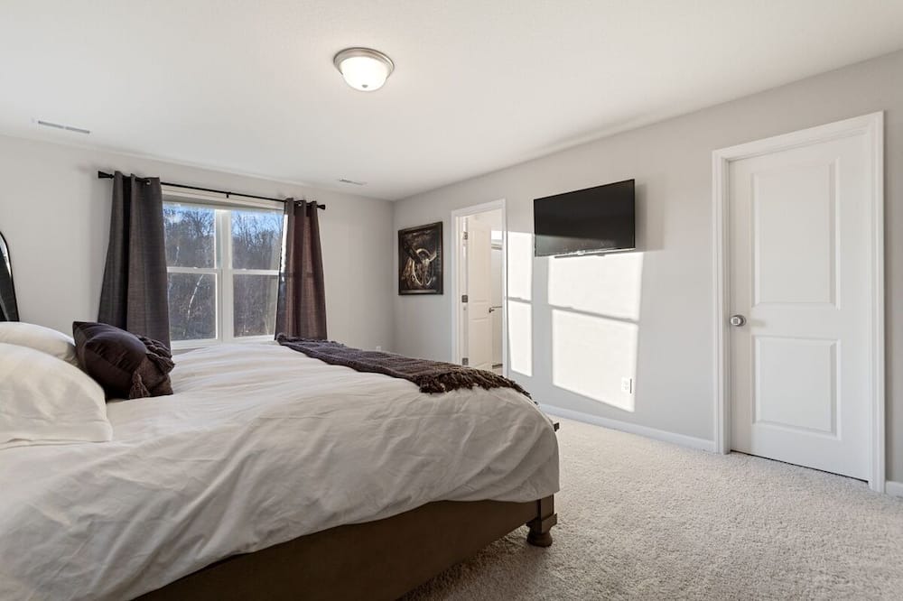 Photo of Bedroom in Blaine