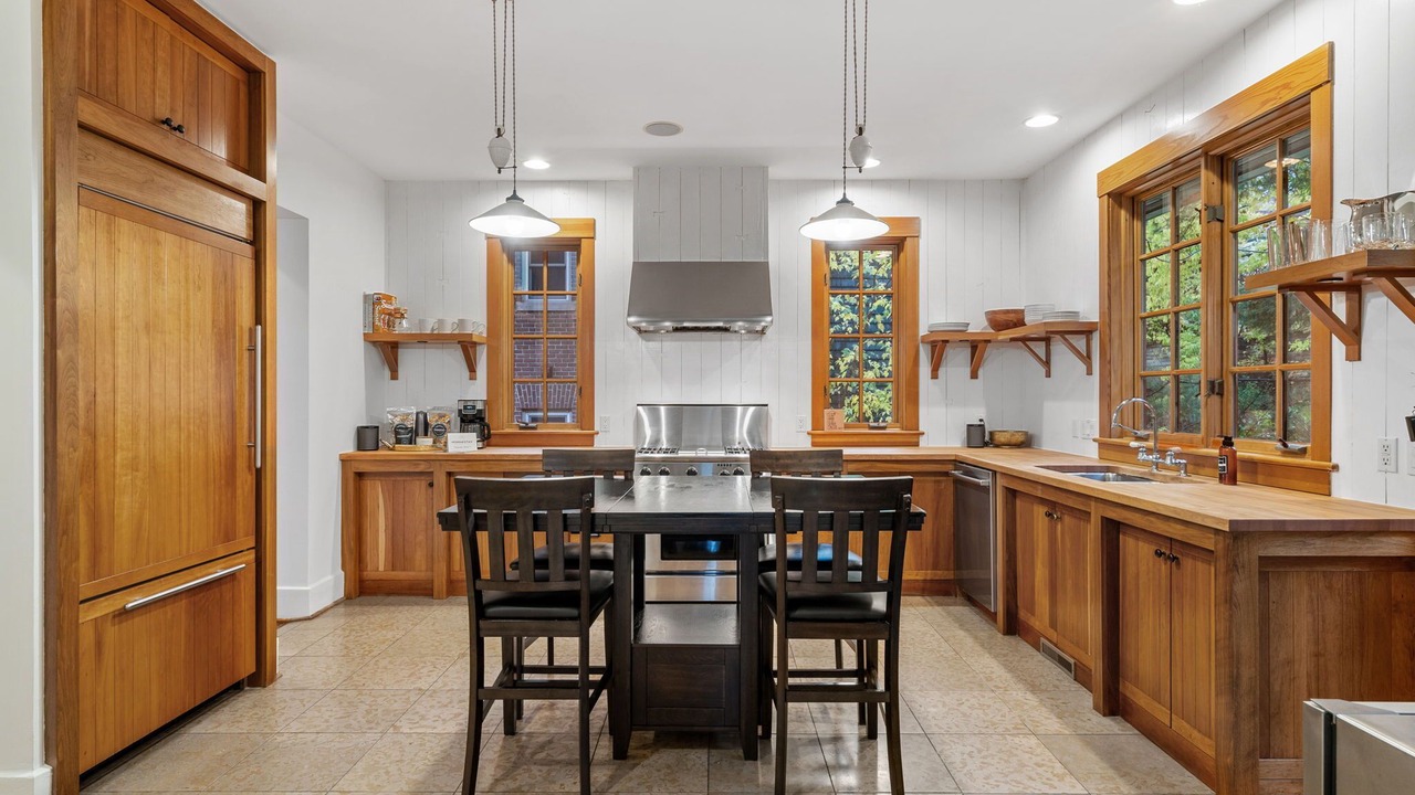 Photo of Kitchen in Linden Hills
