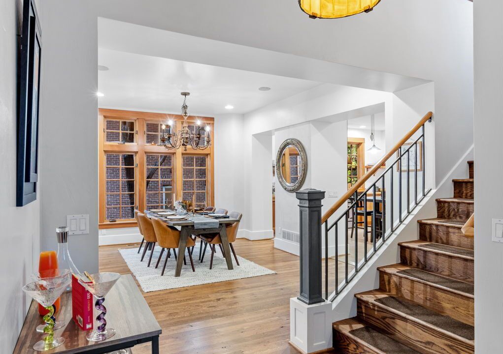 Photo of Livingroom in Linden Hills