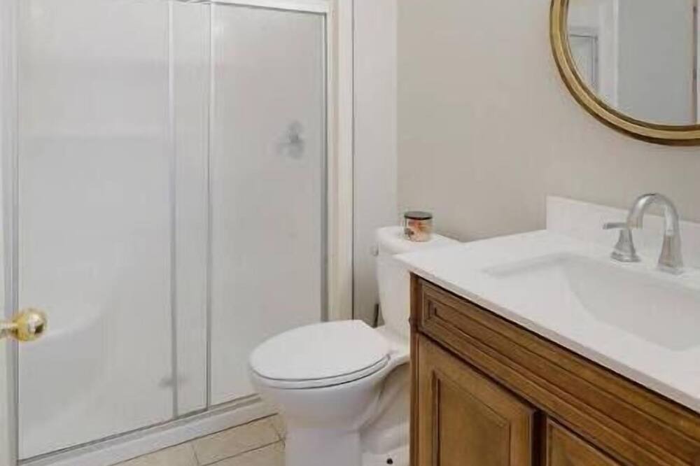 Photo of Bathroom in Brooklyn Park