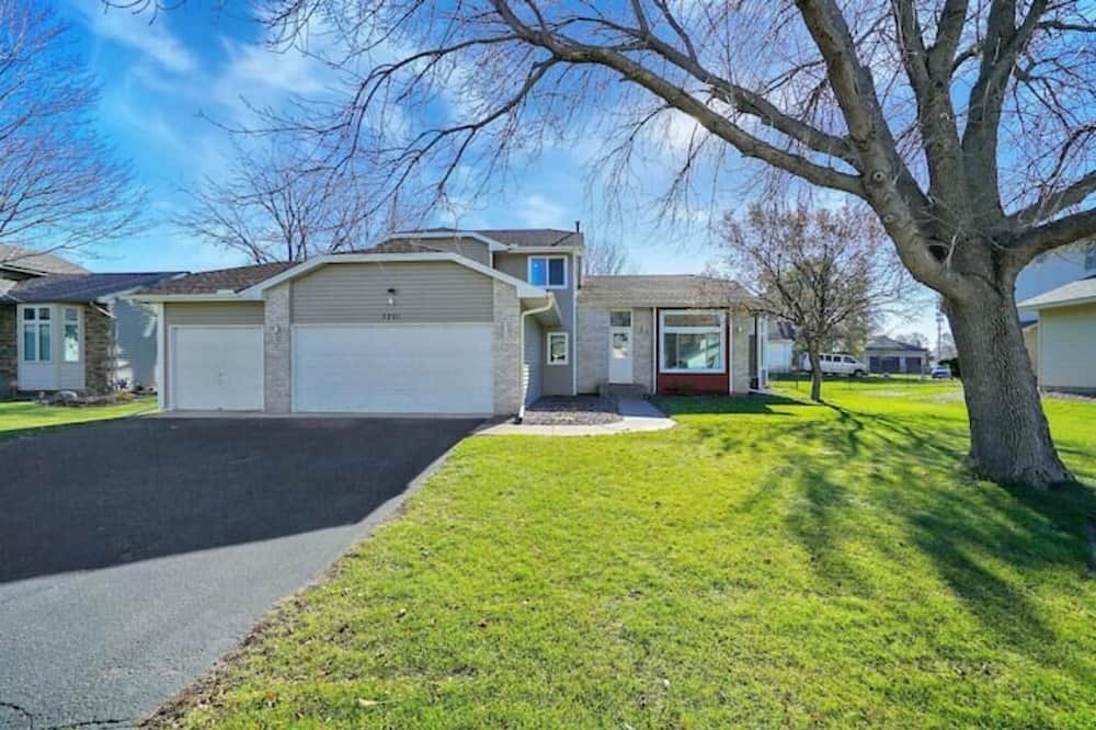 Photo of Outdoor in Brooklyn Park