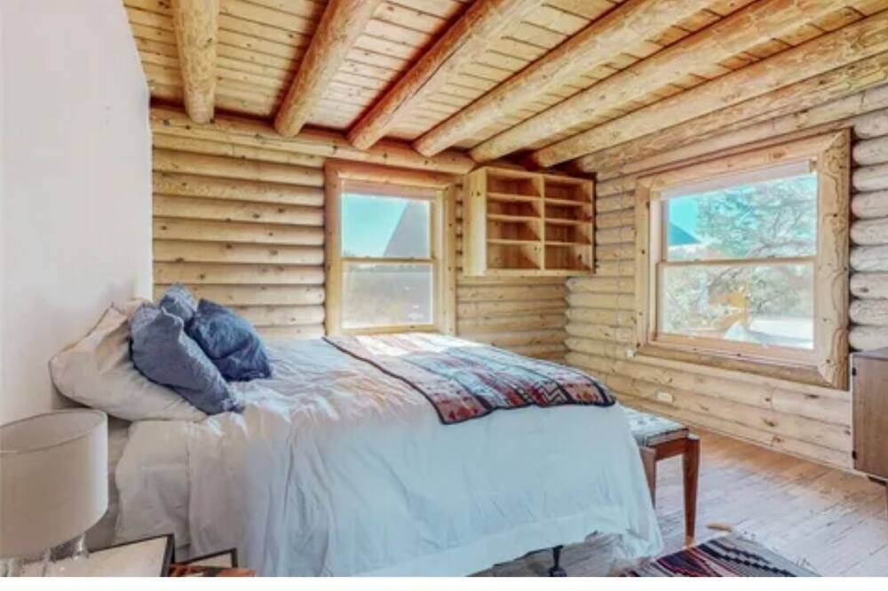 Photo of Bedroom in Las Campanas