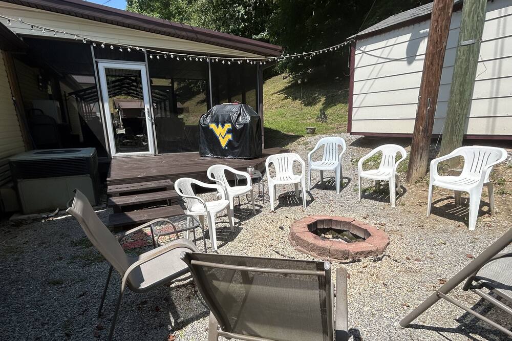 Photo of Outdoor in Newtown