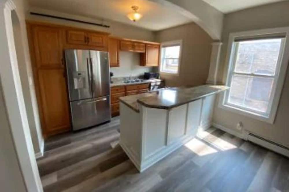 Photo of Kitchen in East Hillside