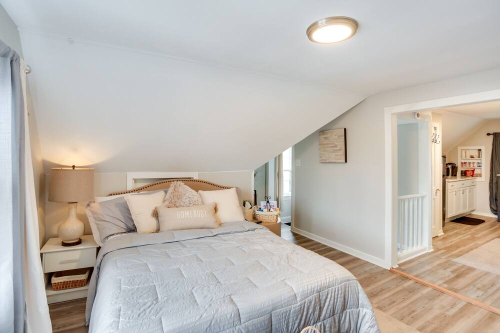 Photo of Bedroom in Midway