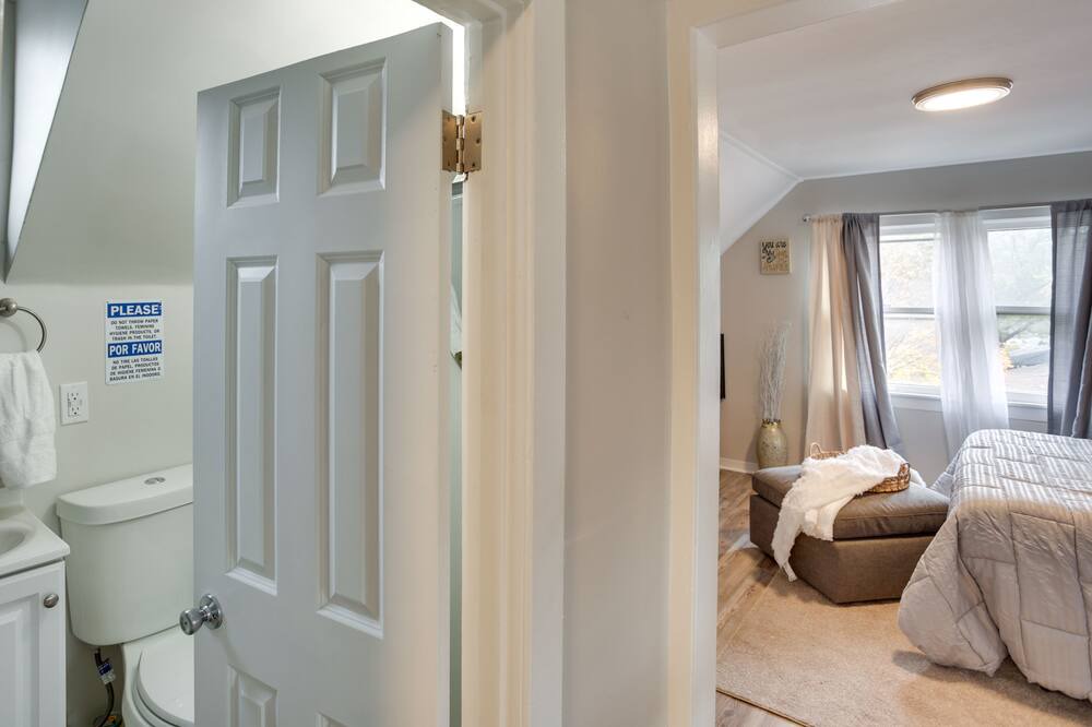 Photo of Bedroom in Midway