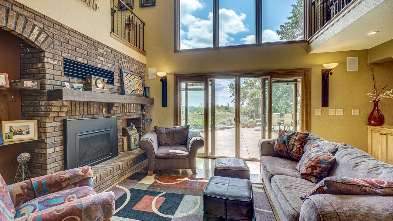 Photo of Livingroom in Hudson