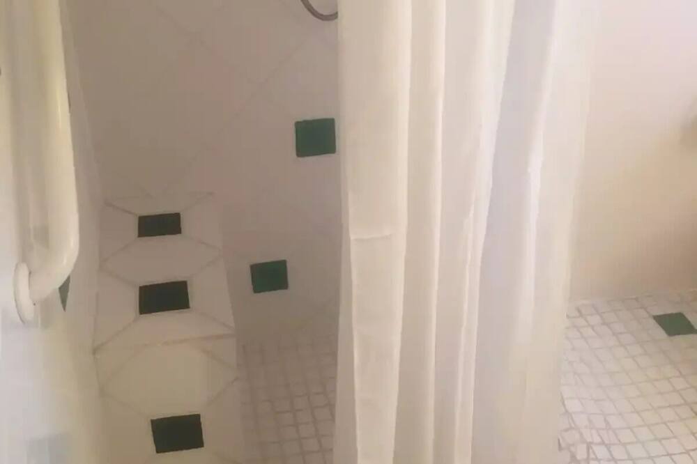 Photo of Bathroom in Trampas