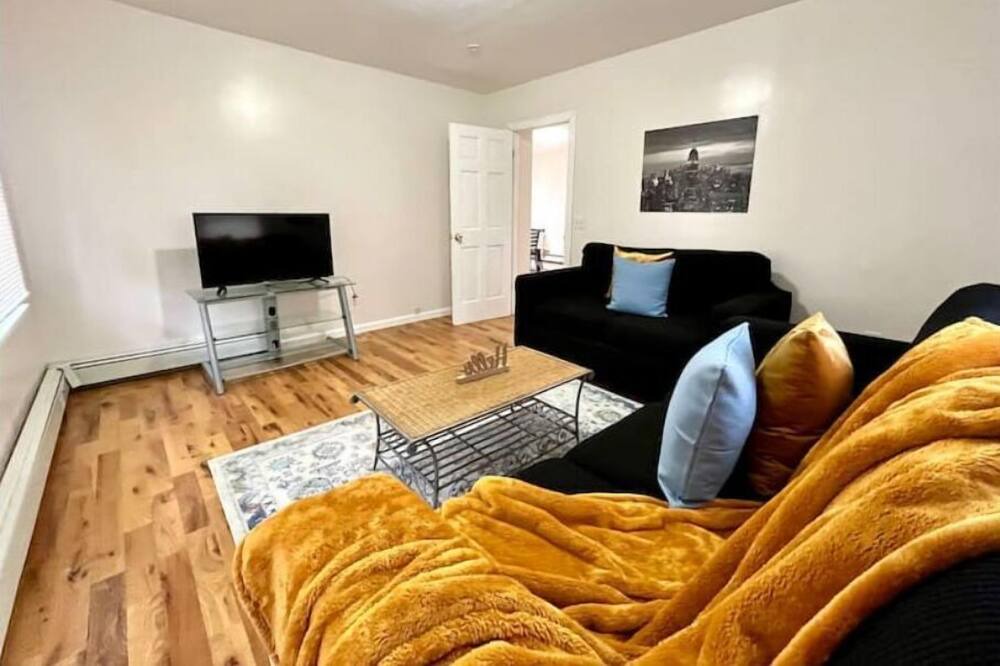 Photo of Livingroom in Westside Norwich