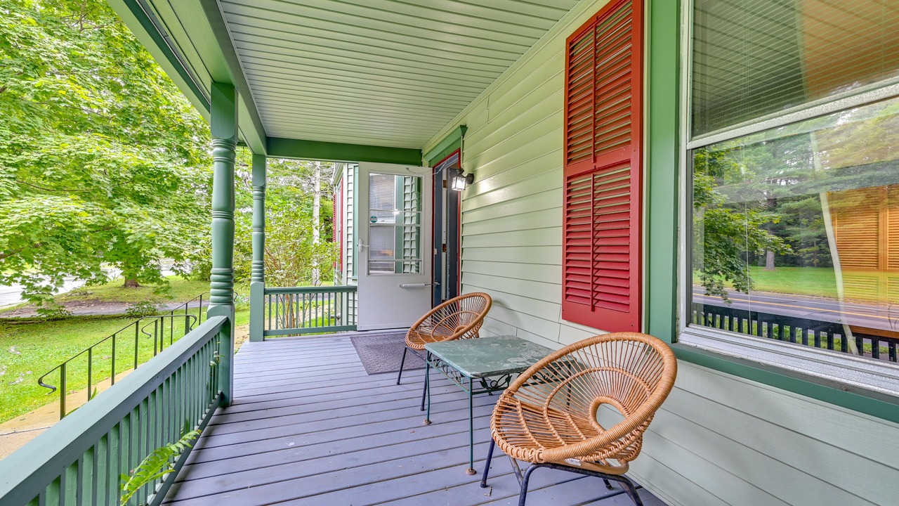 Photo of Patio Balcony in Lenox Dale