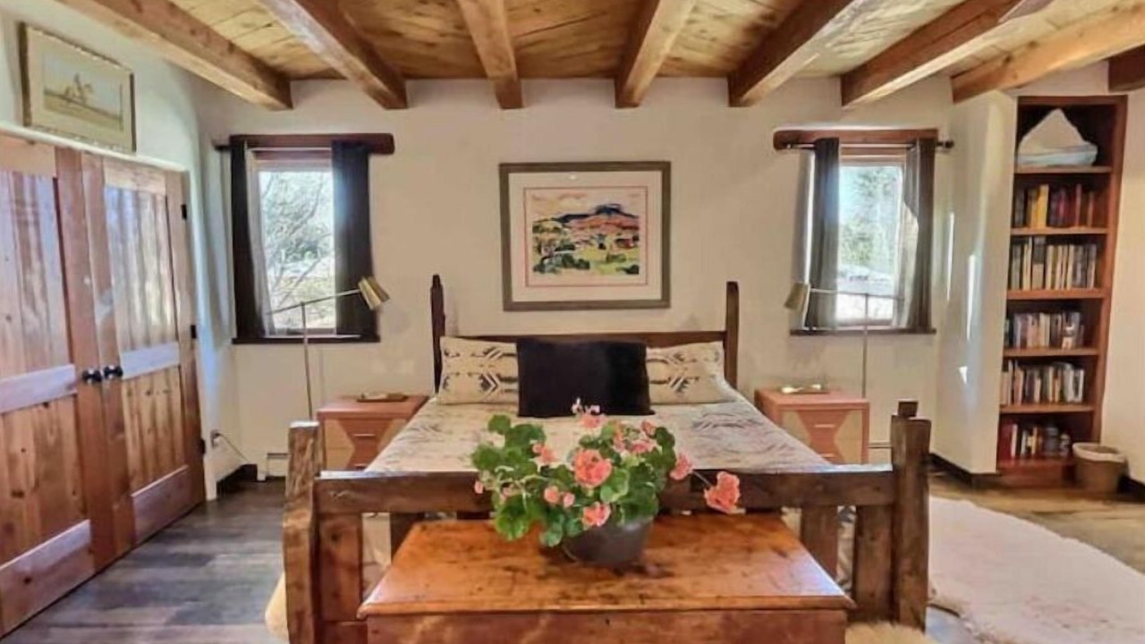 Photo of Livingroom in Taos