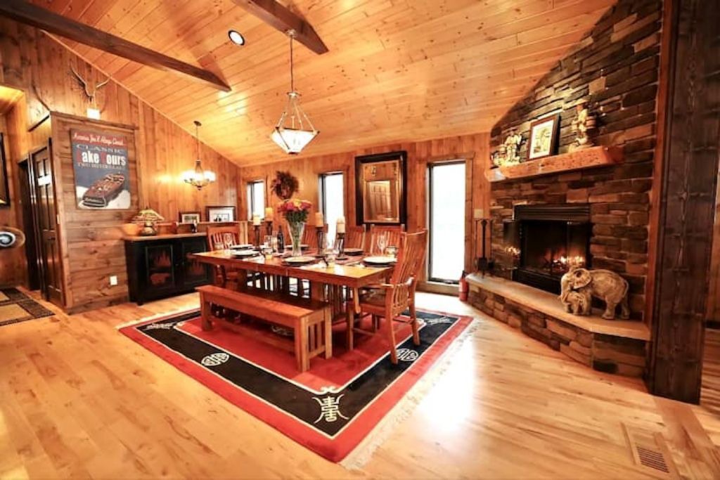 Photo of Livingroom in Lake Tomahawk