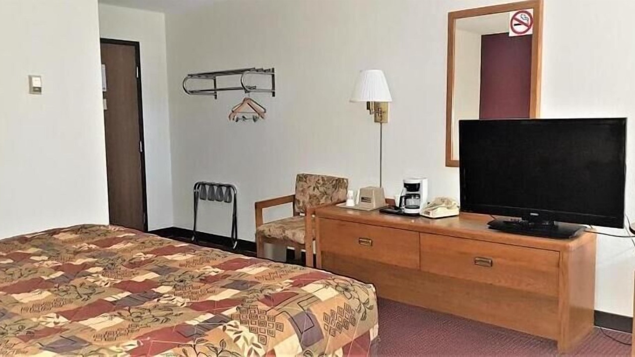 Photo of Bedroom in Avon