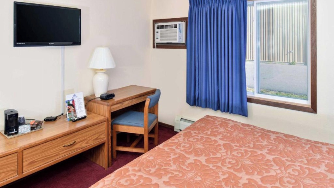 Photo of Bedroom in Staples