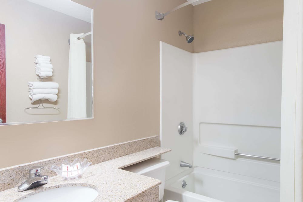 Photo of Bedroom in Gardner