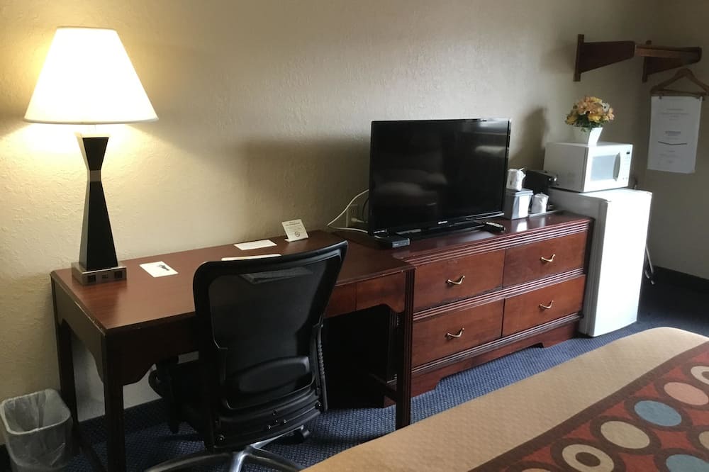 Photo of Bedroom in Gardner