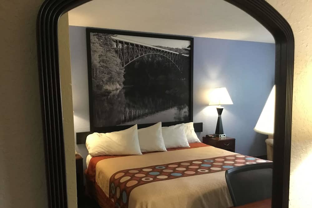 Photo of Bedroom in Gardner