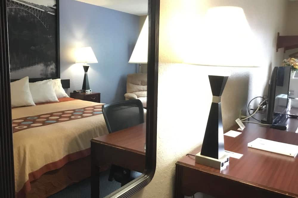 Photo of Bedroom in Gardner