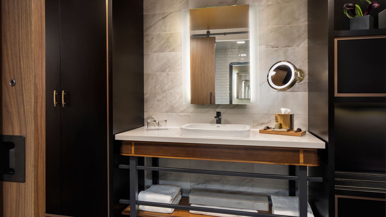 Photo of Bathroom in Gateway District