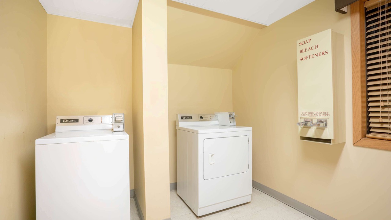 Photo of Bedroom in Lakeville