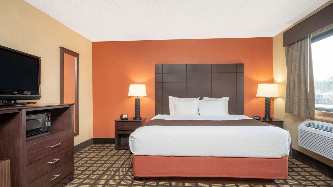 Photo of Bedroom in Lakeville