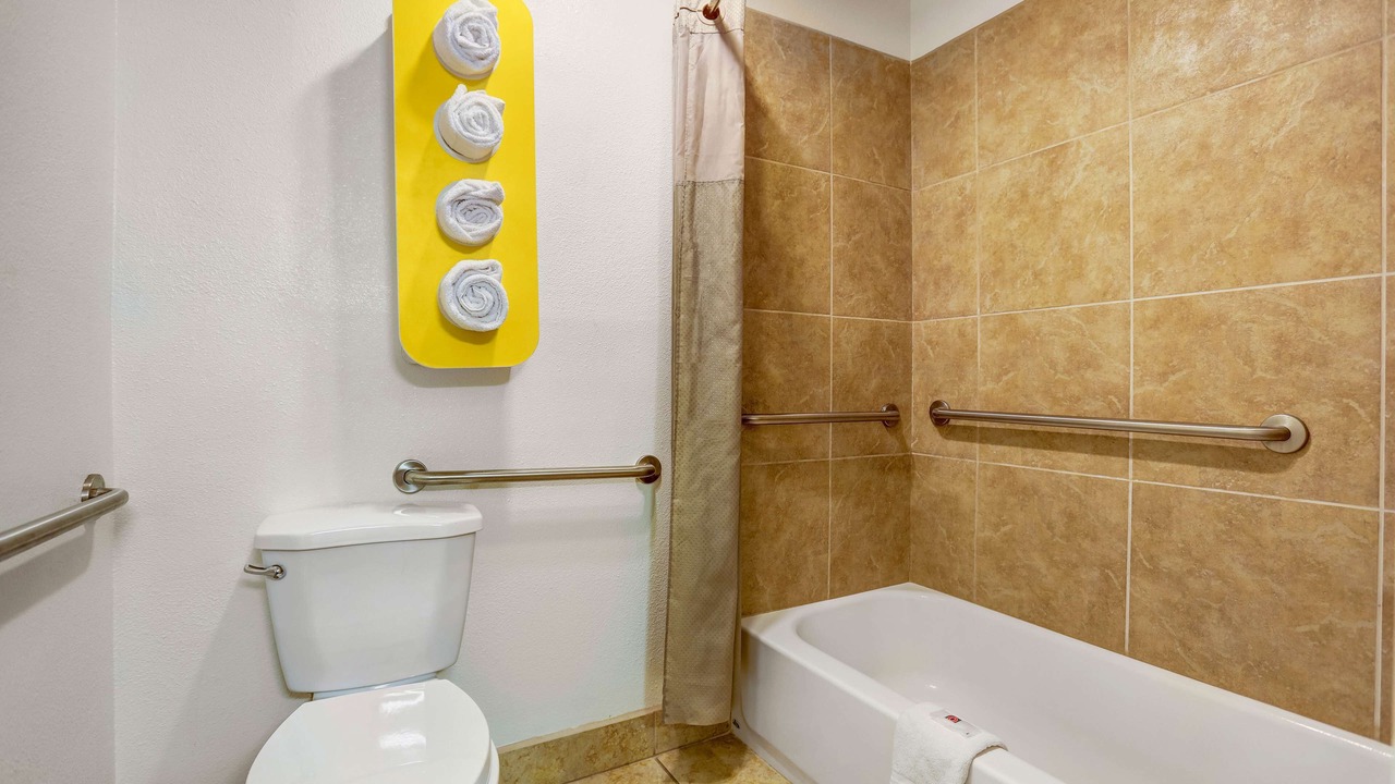 Photo of Bathroom in Espanola