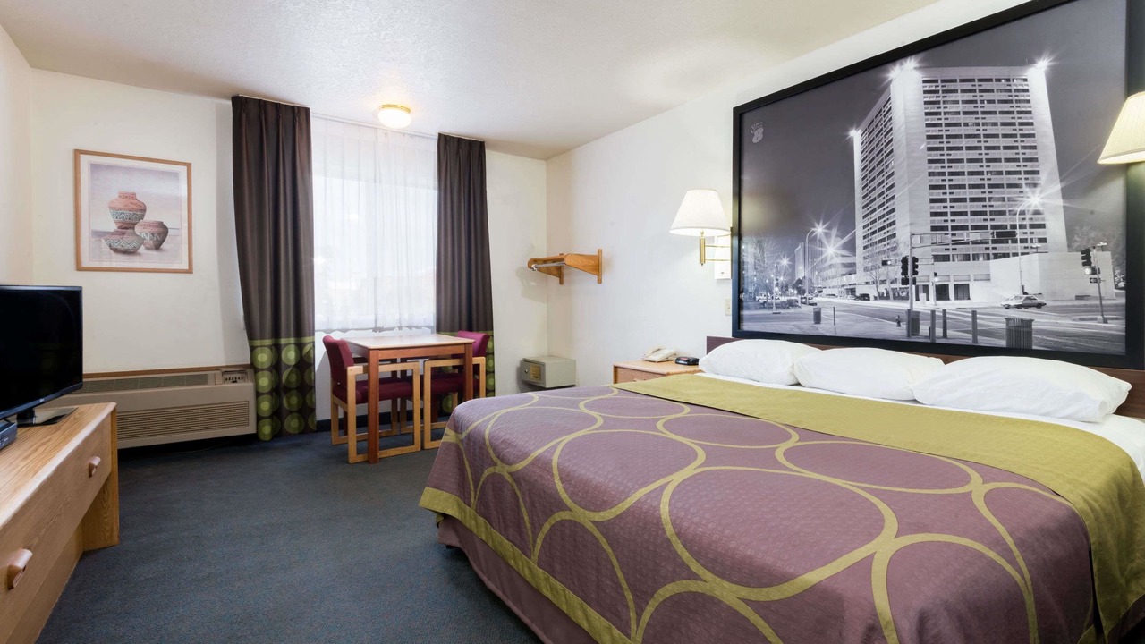 Photo of Bedroom in Bernalillo