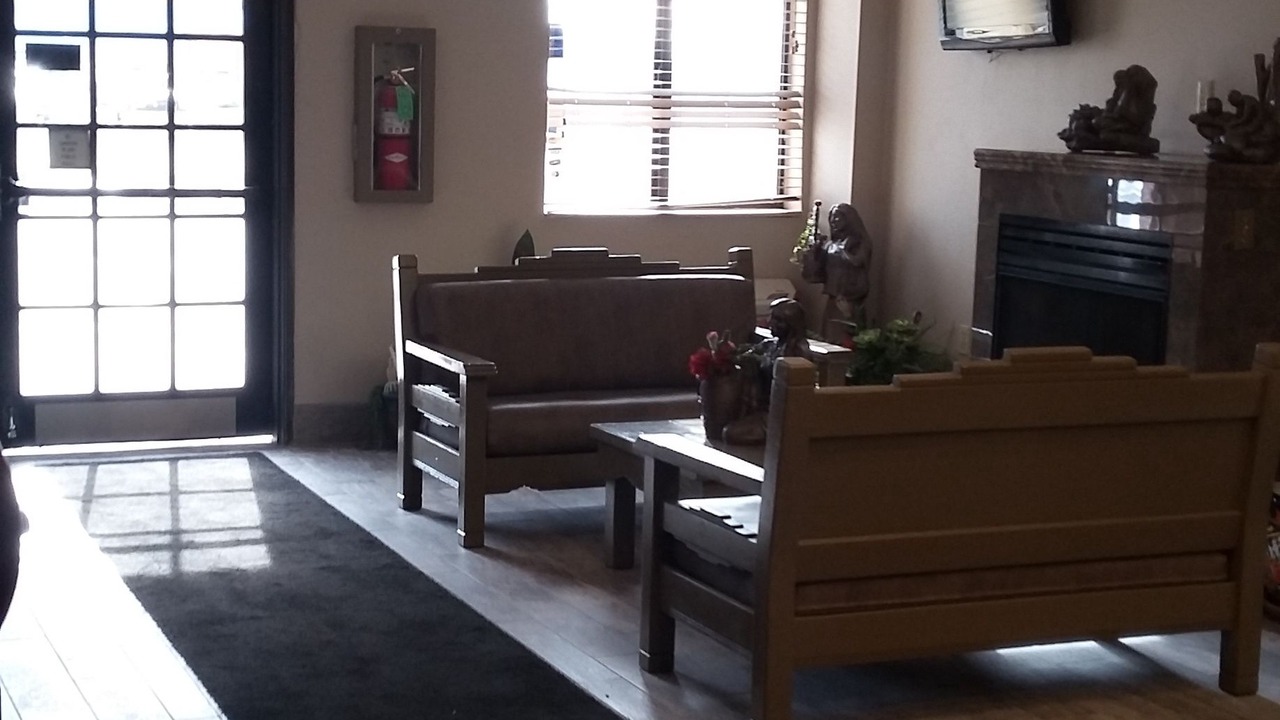 Photo of Livingroom in Taos