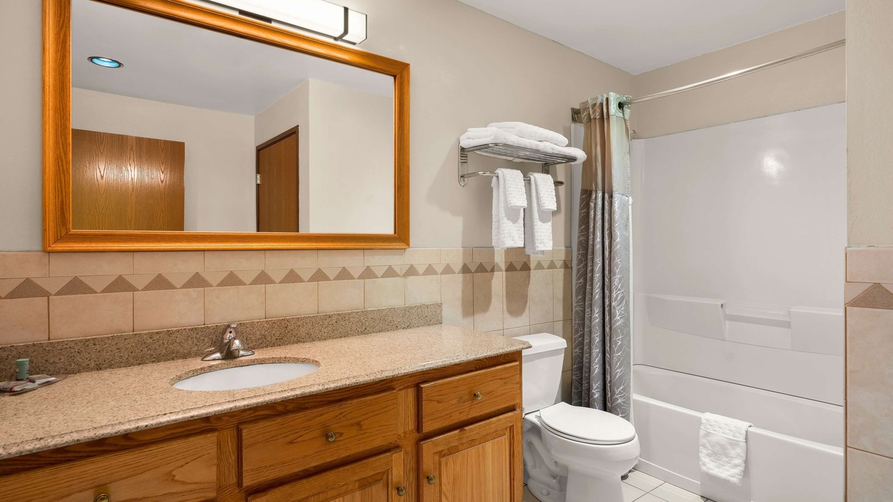 Photo of Bathroom in Siren