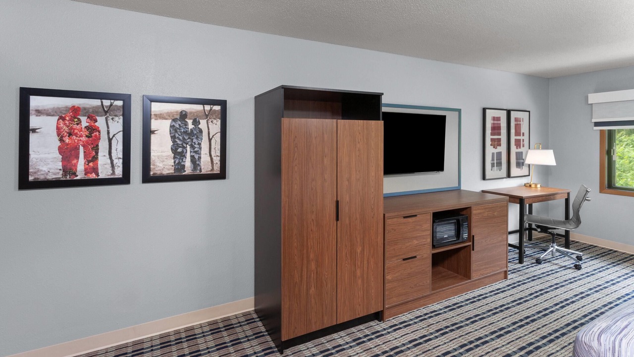 Photo of Bedroom in West Salem