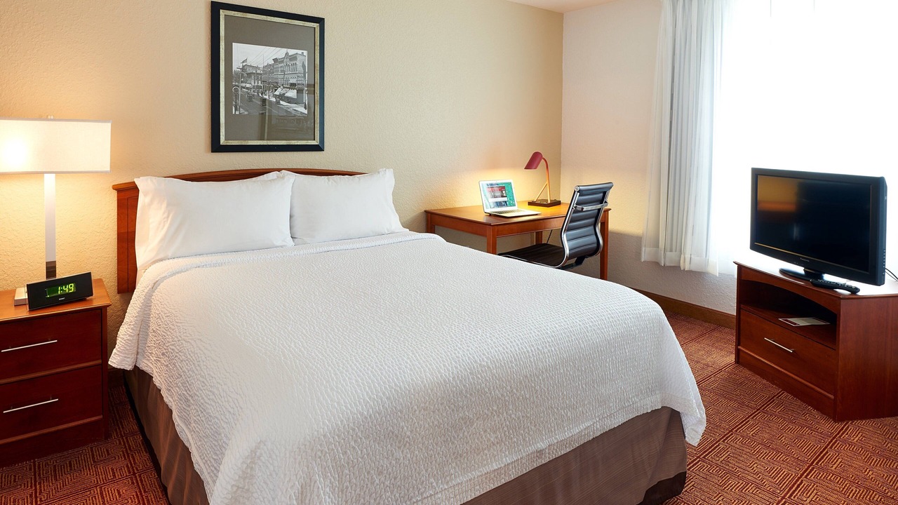 Photo of Bedroom in Warehouse District