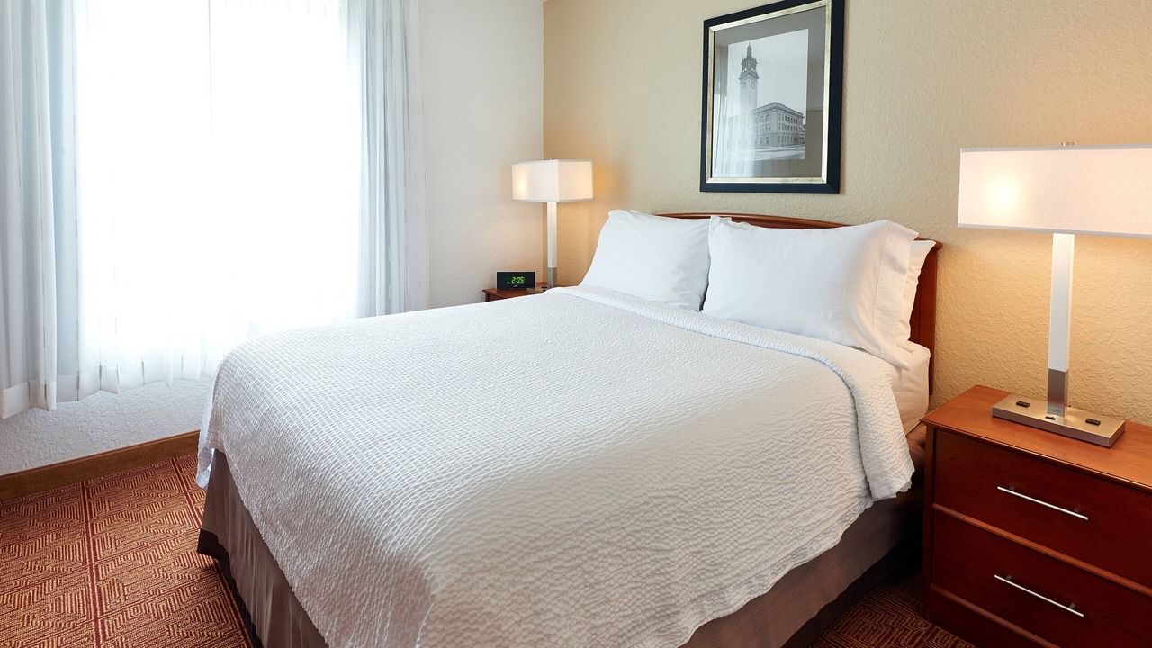 Photo of Bedroom in Warehouse District