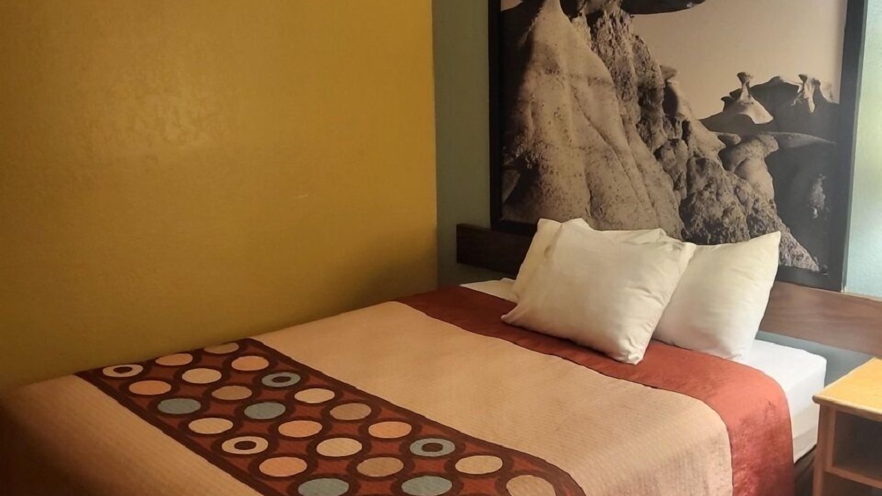 Photo of Bedroom in Raton