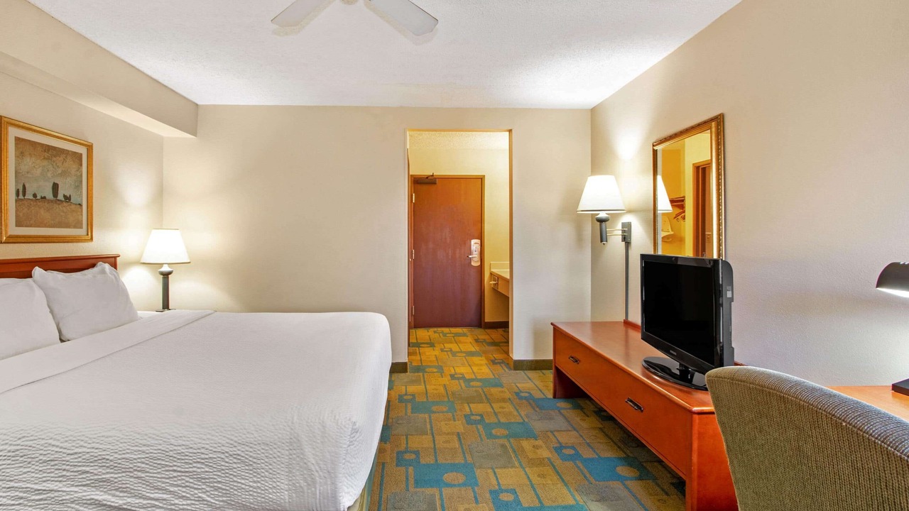 Photo of Bedroom in Northeast Heights