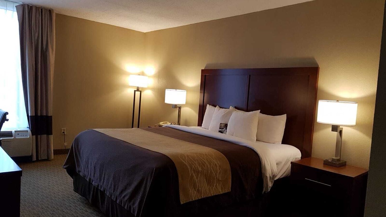 Photo of Bedroom in Wethersfield
