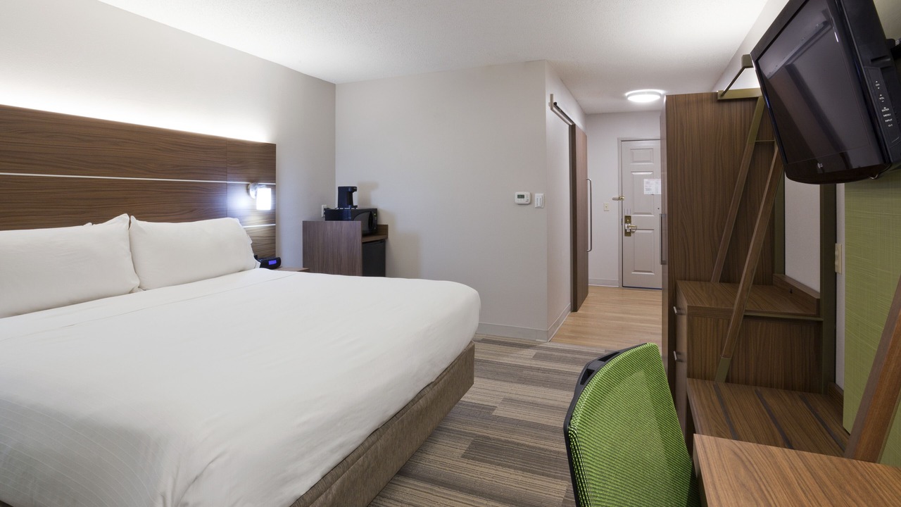 Photo of Bedroom in Golden Valley