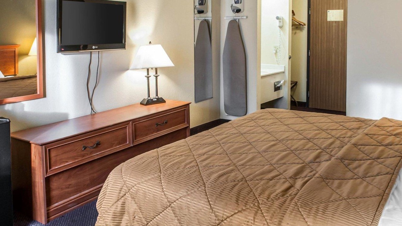Photo of Bedroom in Espanola