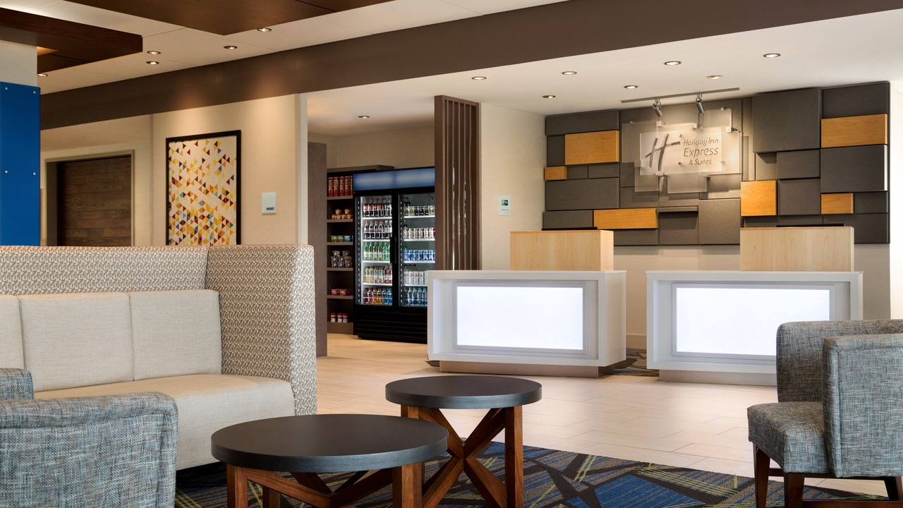 Photo of Livingroom in Canton