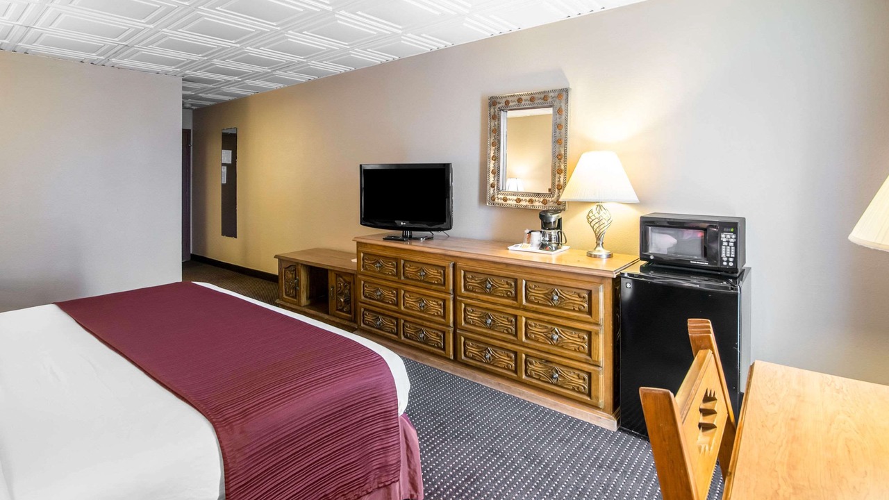 Photo of Bedroom in Taos