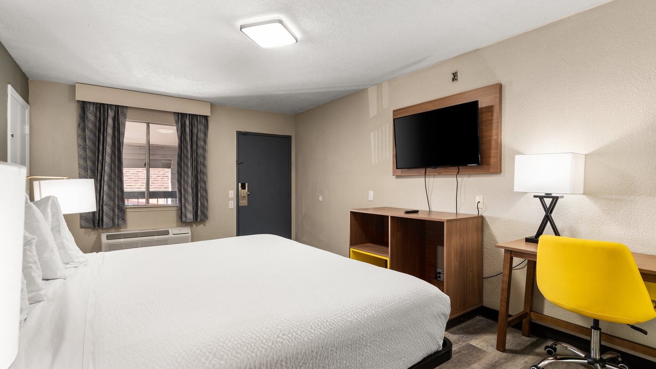 Photo of Bedroom in Northeast Heights