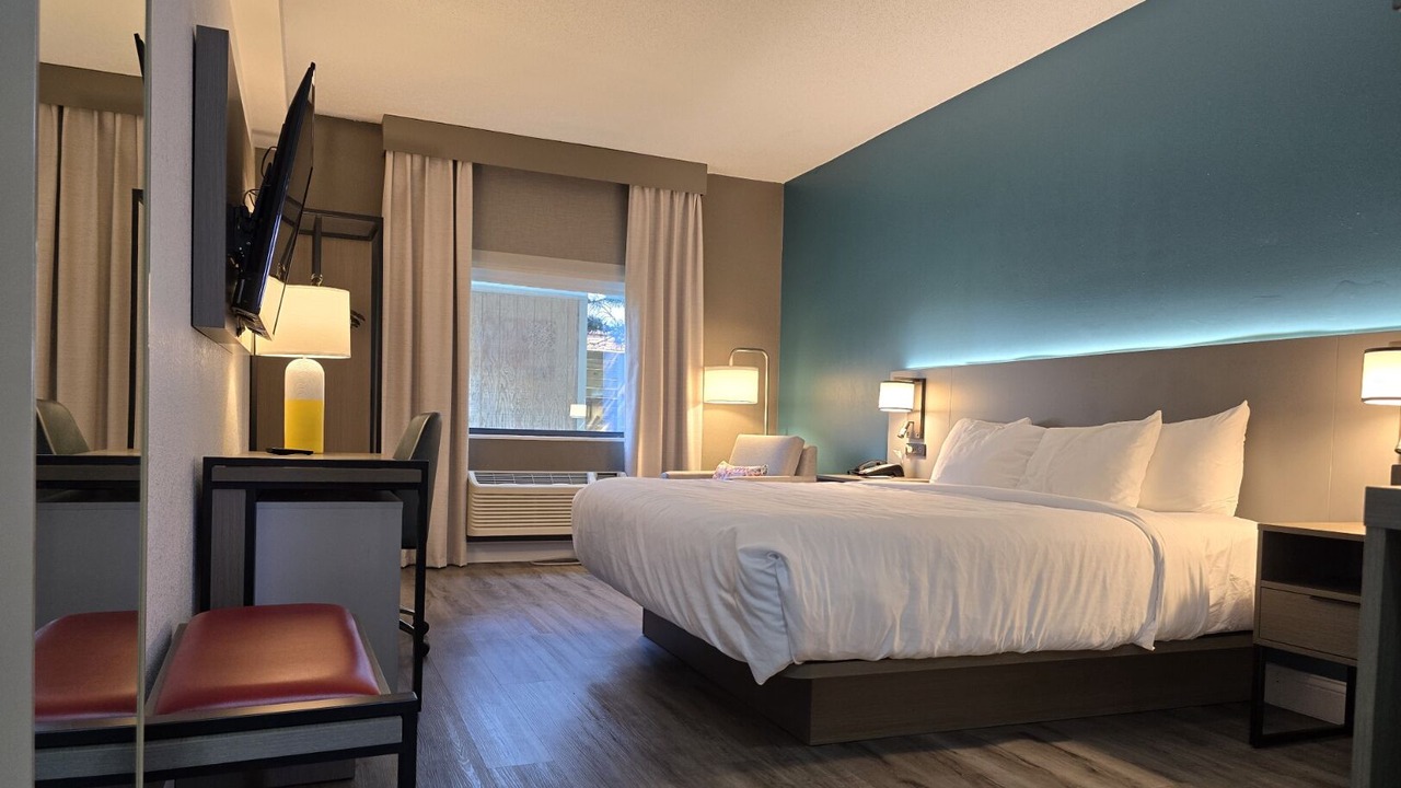 Photo of Bedroom in Mason City